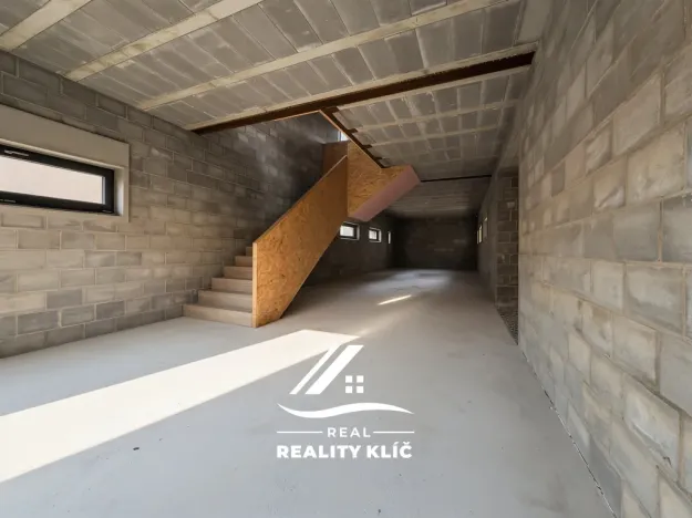 Pronájem kanceláře, Ostrava, Československé armády, 151 m2