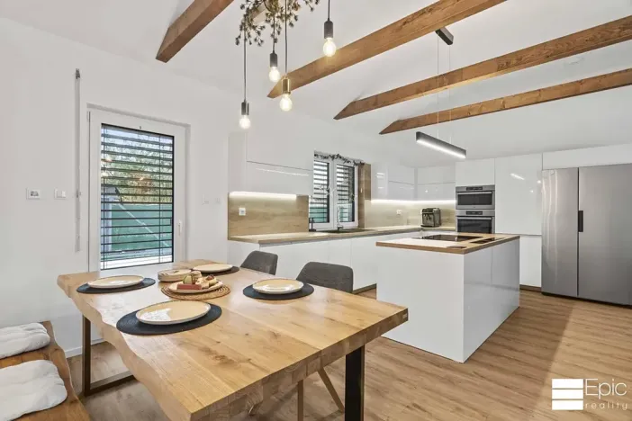 Prodej rodinného domu, Tišice, Na ladech, 135 m2