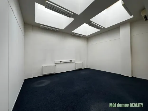 Pronájem kanceláře, Praha - Libeň, Lisabonská, 30 m2