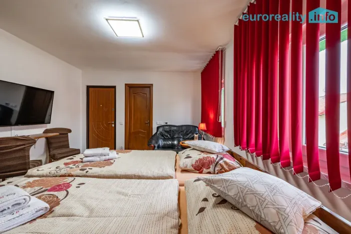 Prodej ubytování, Mariánské Lázně - Úšovice, Palackého, 200 m2