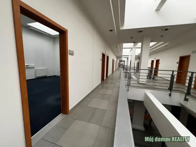 Pronájem kanceláře, Praha - Libeň, Lisabonská, 43 m2