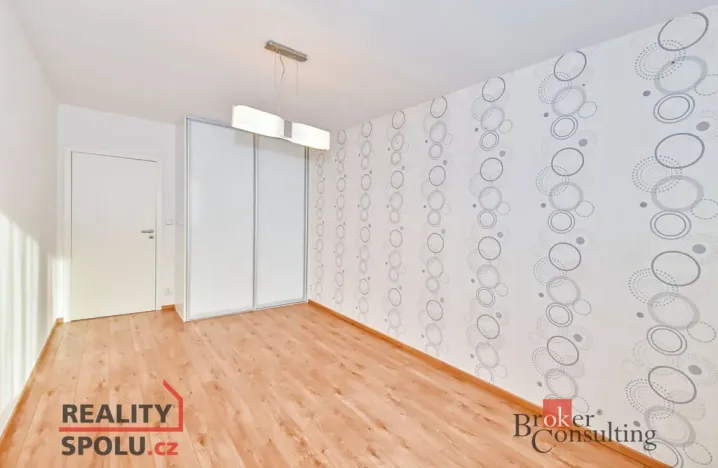 Pronájem bytu 3+kk, Praha - Vršovice, Tádžická, 74 m2