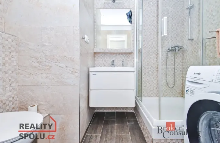 Pronájem bytu 3+kk, Praha - Vršovice, Tádžická, 74 m2