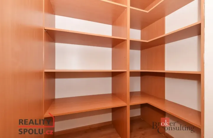 Pronájem bytu 3+kk, Praha - Vršovice, Tádžická, 74 m2