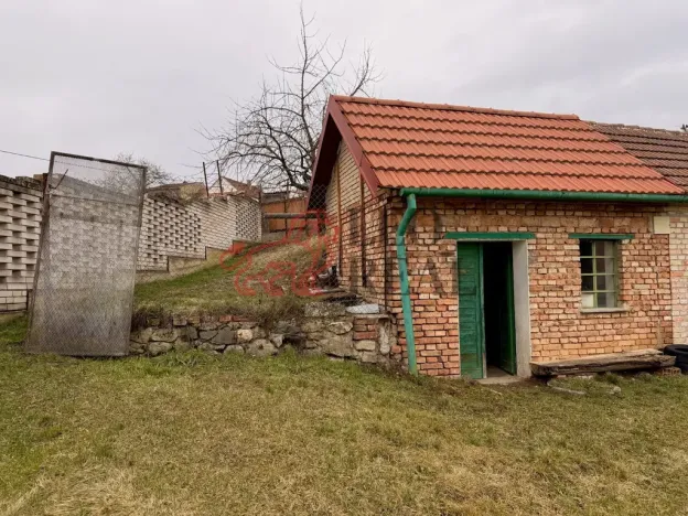 Prodej vinného sklepa, Týnec, Sportovní, 34 m2