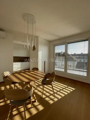 Pronájem bytu 3+kk, České Budějovice, Hálkova, 85 m2