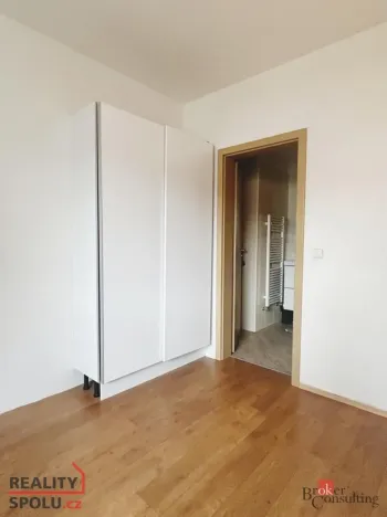 Pronájem bytu 2+kk, Praha - Modřany, Pískařská, 55 m2