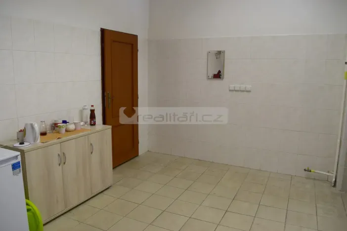 Pronájem obchodního prostoru, Nepomuk, náměstí Augustina Němejce, 69 m2