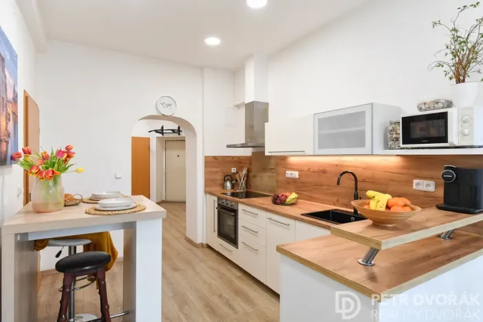 Prodej bytu 2+1, Praha - Žižkov, Basilejské náměstí, 73 m2