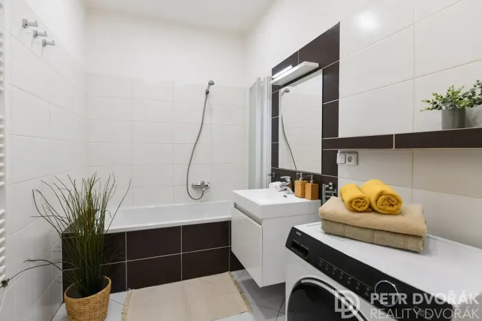 Prodej bytu 2+1, Praha - Žižkov, Basilejské náměstí, 73 m2