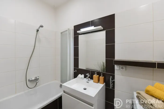 Prodej bytu 2+1, Praha - Žižkov, Basilejské náměstí, 73 m2