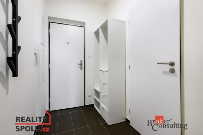 Pronájem bytu 1+kk, Plzeň - Jižní Předměstí, Magisterská, 29 m2