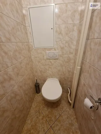 Pronájem bytu 3+kk, Praha - Karlín, Nekvasilova, 56 m2