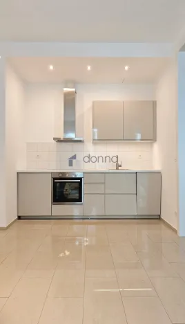 Pronájem bytu 2+kk, Praha, Pod Kotlaskou, 76 m2