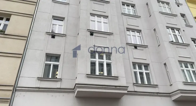 Pronájem bytu 2+kk, Praha, Pod Kotlaskou, 76 m2