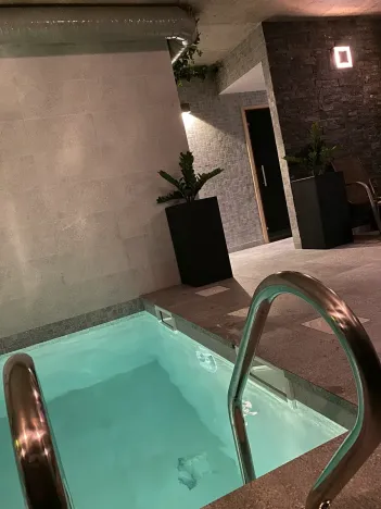 Prodej ubytování, Benecko, 635 m2