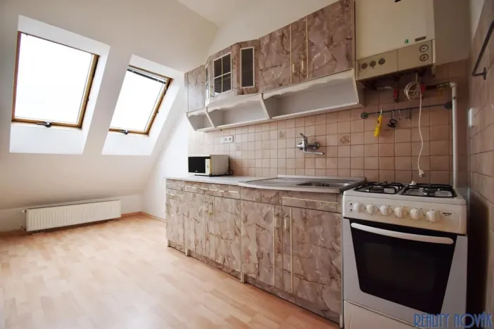 Pronájem bytu 1+1, Ústí nad Labem - Krásné Březno, Drážďanská, 40 m2