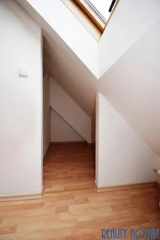 Pronájem bytu 1+1, Ústí nad Labem - Krásné Březno, Drážďanská, 40 m2