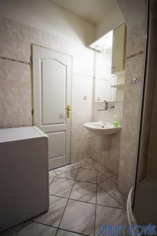 Pronájem bytu 1+1, Ústí nad Labem - Krásné Březno, Drážďanská, 40 m2