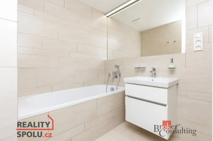 Pronájem bytu 3+kk, Praha - Michle, U michelského mlýna, 85 m2