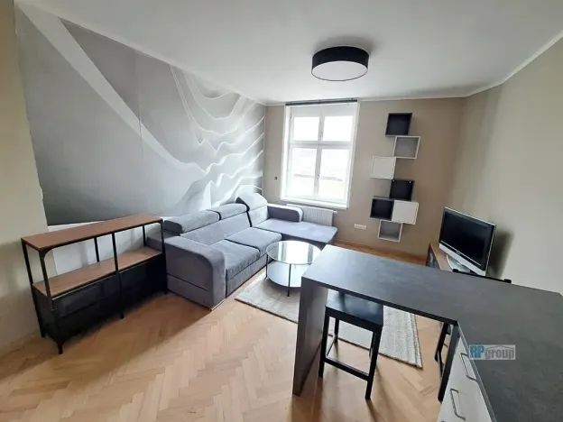 Pronájem bytu 2+kk, Praha - Nové Město, Vyšehradská, 43 m2