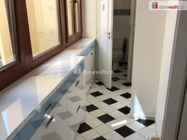 Pronájem bytu 2+kk, Praha - Vršovice, Rybalkova, 59 m2