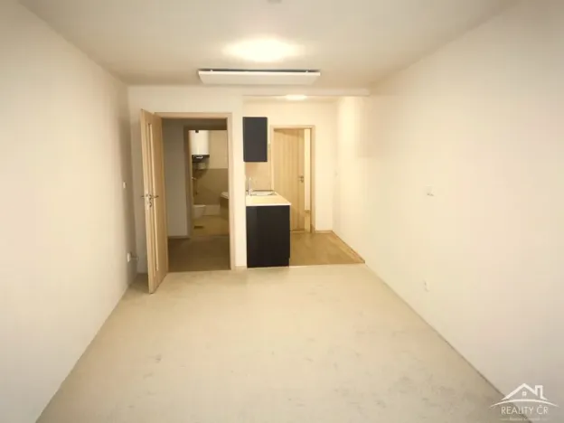 Pronájem bytu 1+kk, Jihlava, Palackého, 33 m2