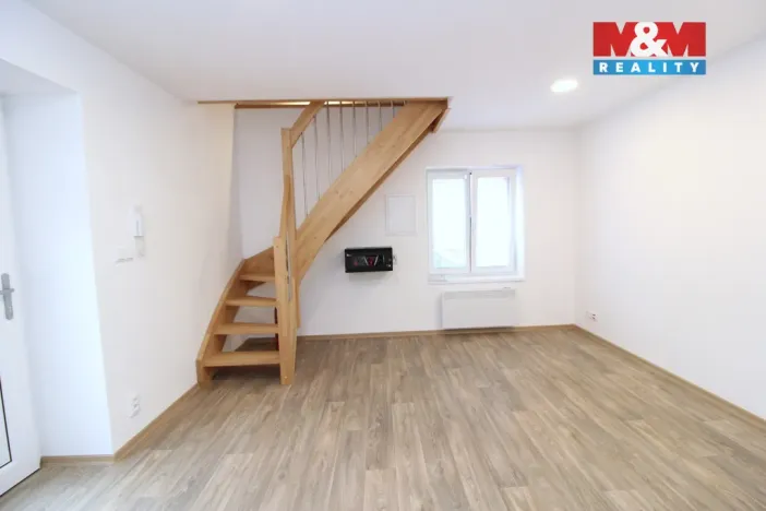 Pronájem kanceláře, Měšice, Revoluční, 43 m2