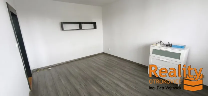 Prodej bytu 1+1, Otrokovice, Obchodní, 32 m2