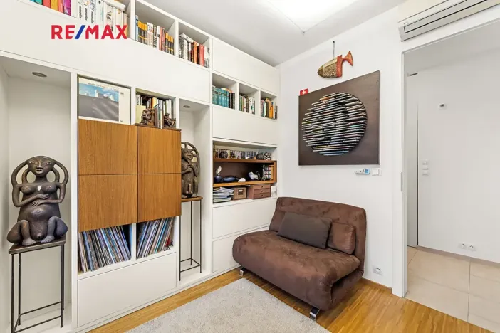 Prodej bytu 4+kk, Praha - Břevnov, Na Petynce, 120 m2