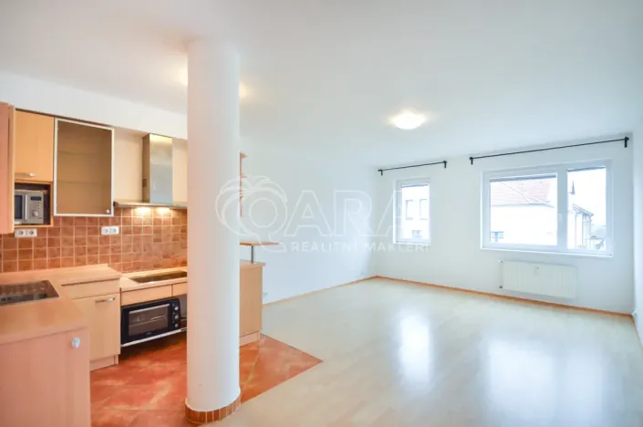 Pronájem bytu 1+kk, Praha - Prosek, Nad šestikopy, 36 m2