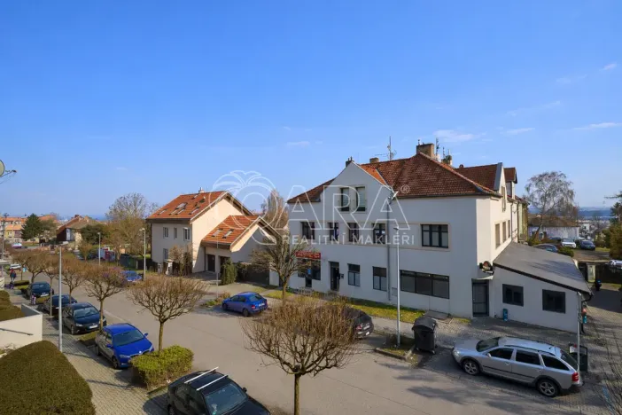 Pronájem bytu 1+kk, Praha - Prosek, Nad šestikopy, 36 m2