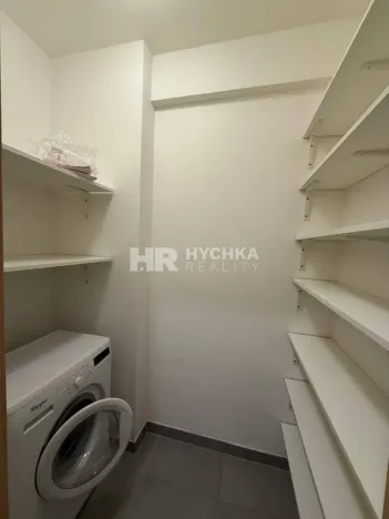 Pronájem bytu 2+kk, Praha - Nusle, Bartoškova, 57 m2