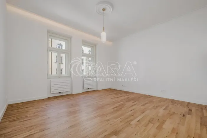 Pronájem bytu 2+kk, Praha - Nusle, Jaromírova, 58 m2