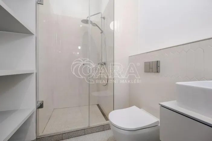 Pronájem bytu 2+kk, Praha - Nusle, Jaromírova, 58 m2