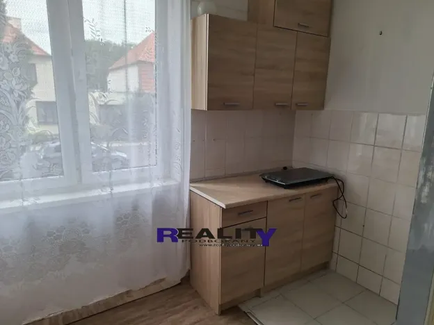 Pronájem bytu 1+kk, Podbořany, Husova, 24 m2