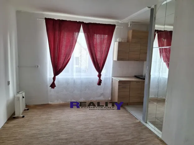 Pronájem bytu 1+kk, Podbořany, Husova, 24 m2