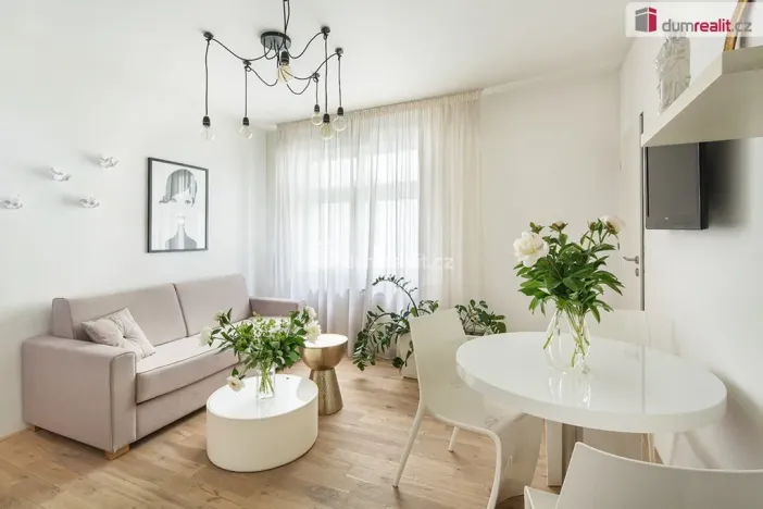 Pronájem bytu 2+kk, Praha - Košíře, Plzeňská, 55 m2