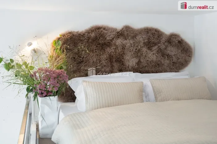 Pronájem bytu 1+kk, Praha - Košíře, Plzeňská, 25 m2