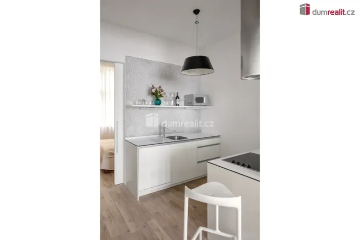 Pronájem bytu 2+kk, Praha - Košíře, Plzeňská, 52 m2