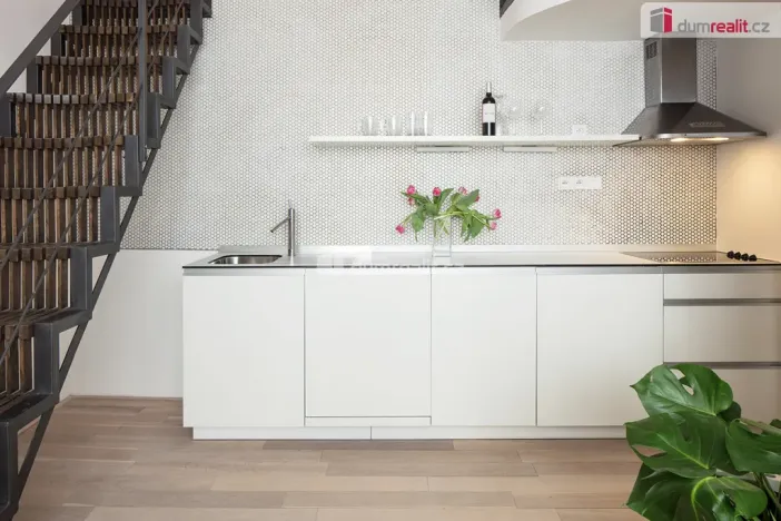 Pronájem bytu 1+1, Praha - Košíře, Plzeňská, 38 m2