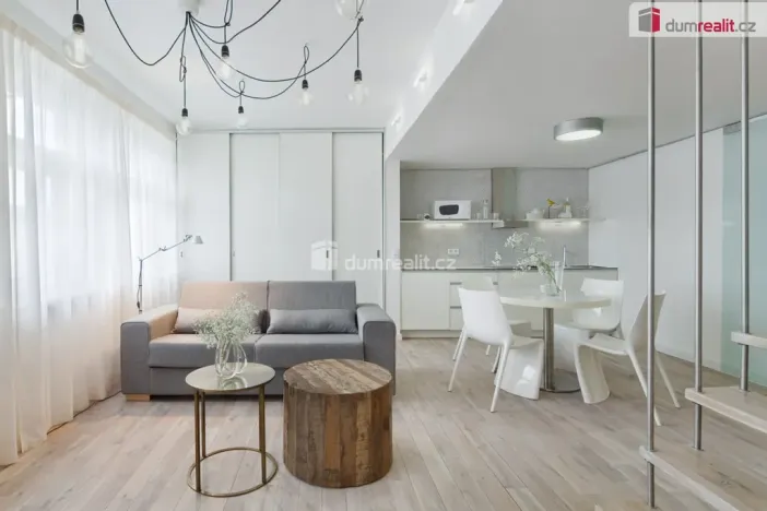 Pronájem bytu 2+kk, Praha - Košíře, Plzeňská, 53 m2