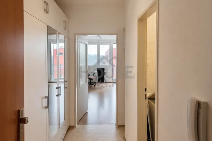 Prodej bytu 1+kk, Praha - Troja, Hnězdenská, 40 m2