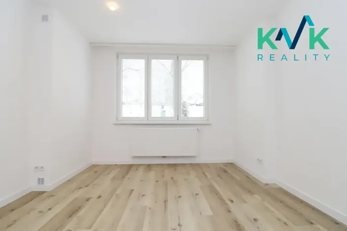Pronájem bytu 3+1, Karlovy Vary, Hlávkova, 67 m2