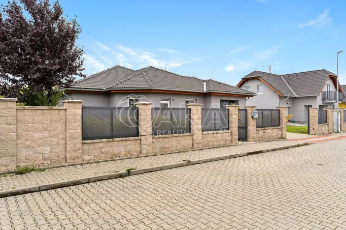 Prodej rodinného domu, Postřižín, Jelení, 169 m2