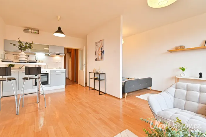 Prodej bytu 1+kk, Praha - Troja, Hnězdenská, 36 m2