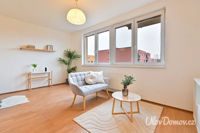 Prodej bytu 1+kk, Praha - Troja, Hnězdenská, 36 m2