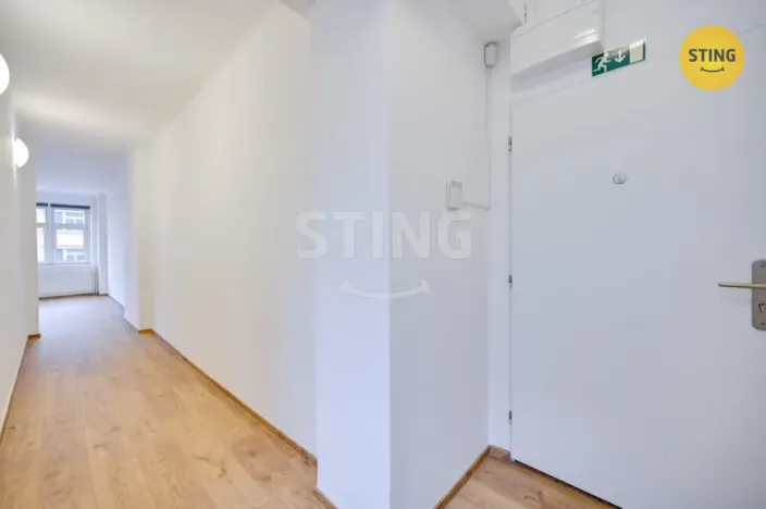 Pronájem kanceláře, Zlín, třída Tomáše Bati, 108 m2