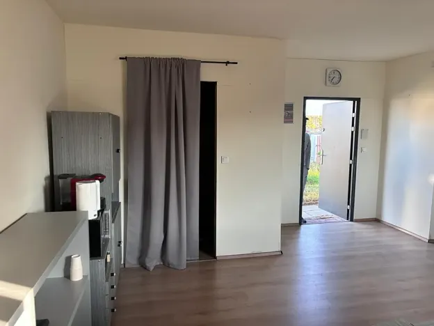 Pronájem kanceláře, Praha - Malešice, Průmyslová, 50 m2