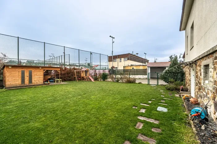 Prodej obchodního prostoru, Praha - Štěrboholy, Ústřední, 280 m2